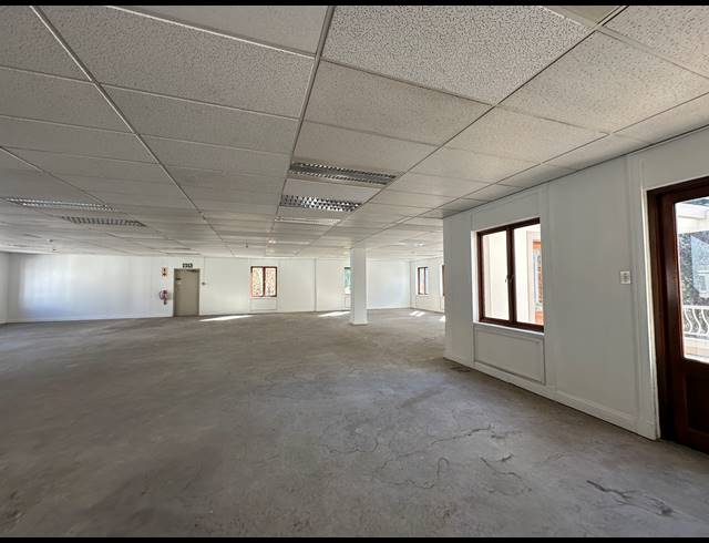 1,315M² OFFICE TO LET IN SANDTON CENTRAL